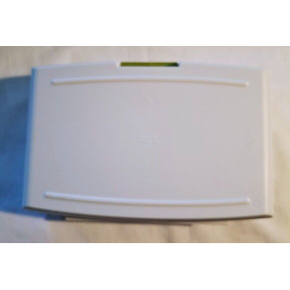 Fuel Bento Lunch Box With Green Lid & Compartments BPA-Free Plastic Food Storage - Picture 9 of 9